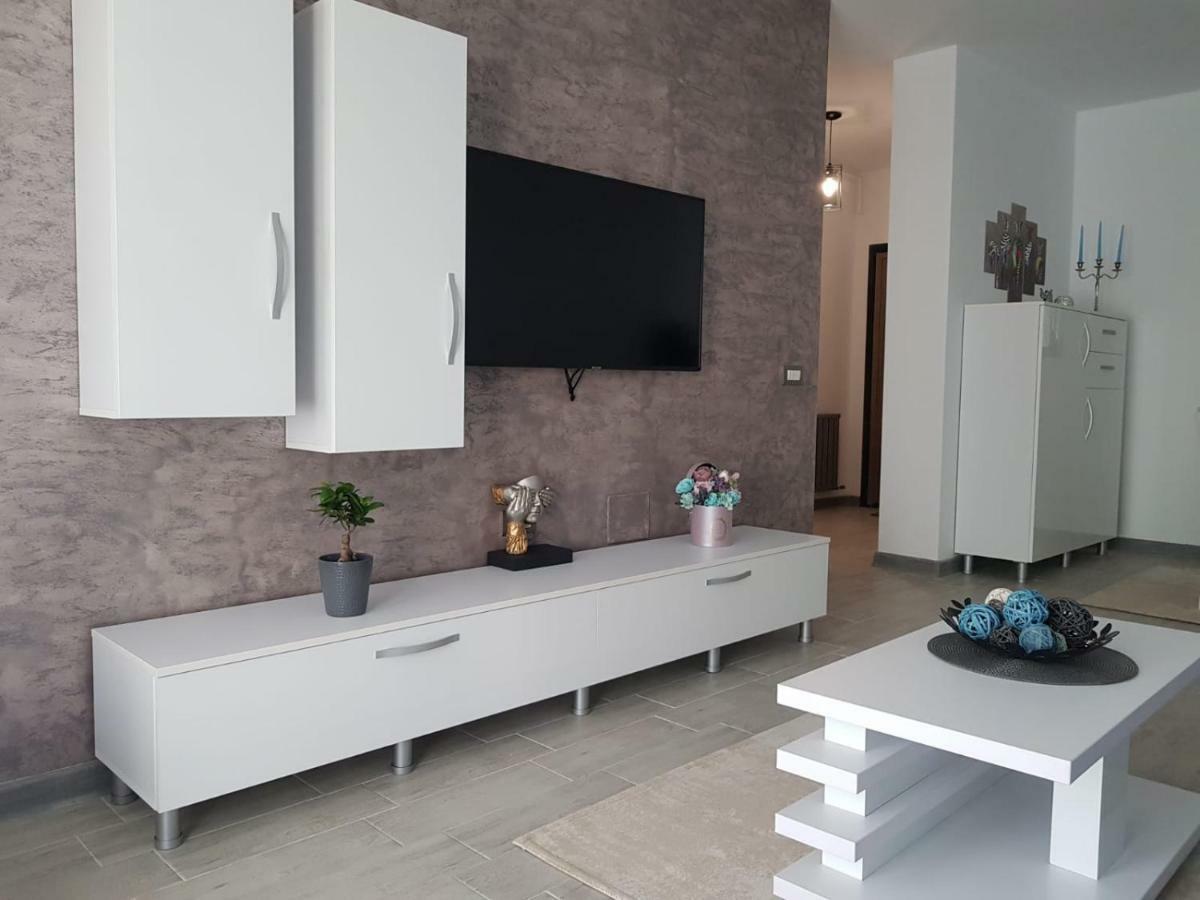 Ranya Apartments Alezzi Beach Resort Navodari Exterior photo